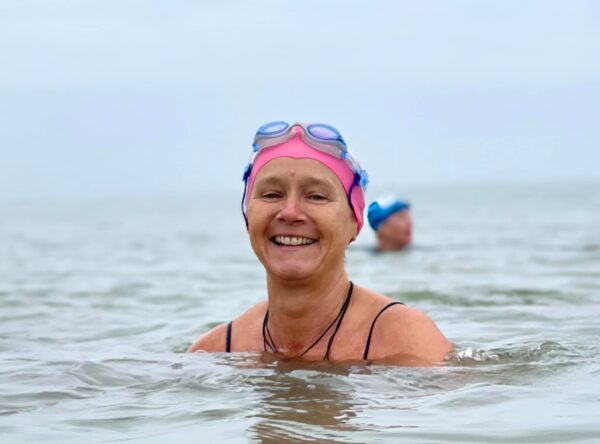 ear plugs that attach to swim goggles blue